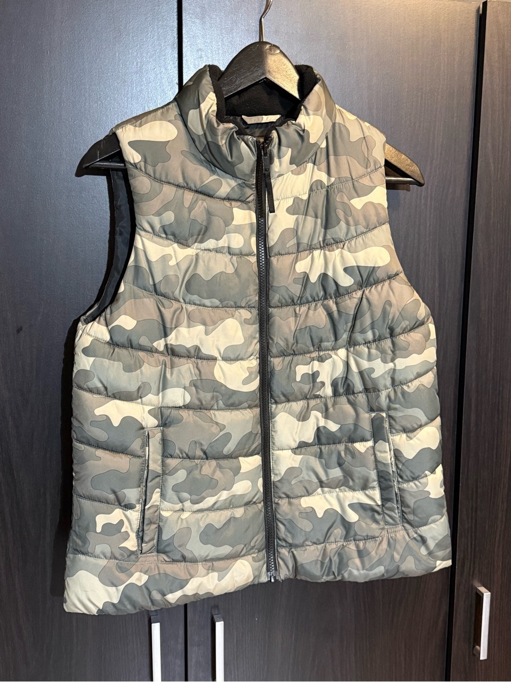 GAP camo vest - wmns small